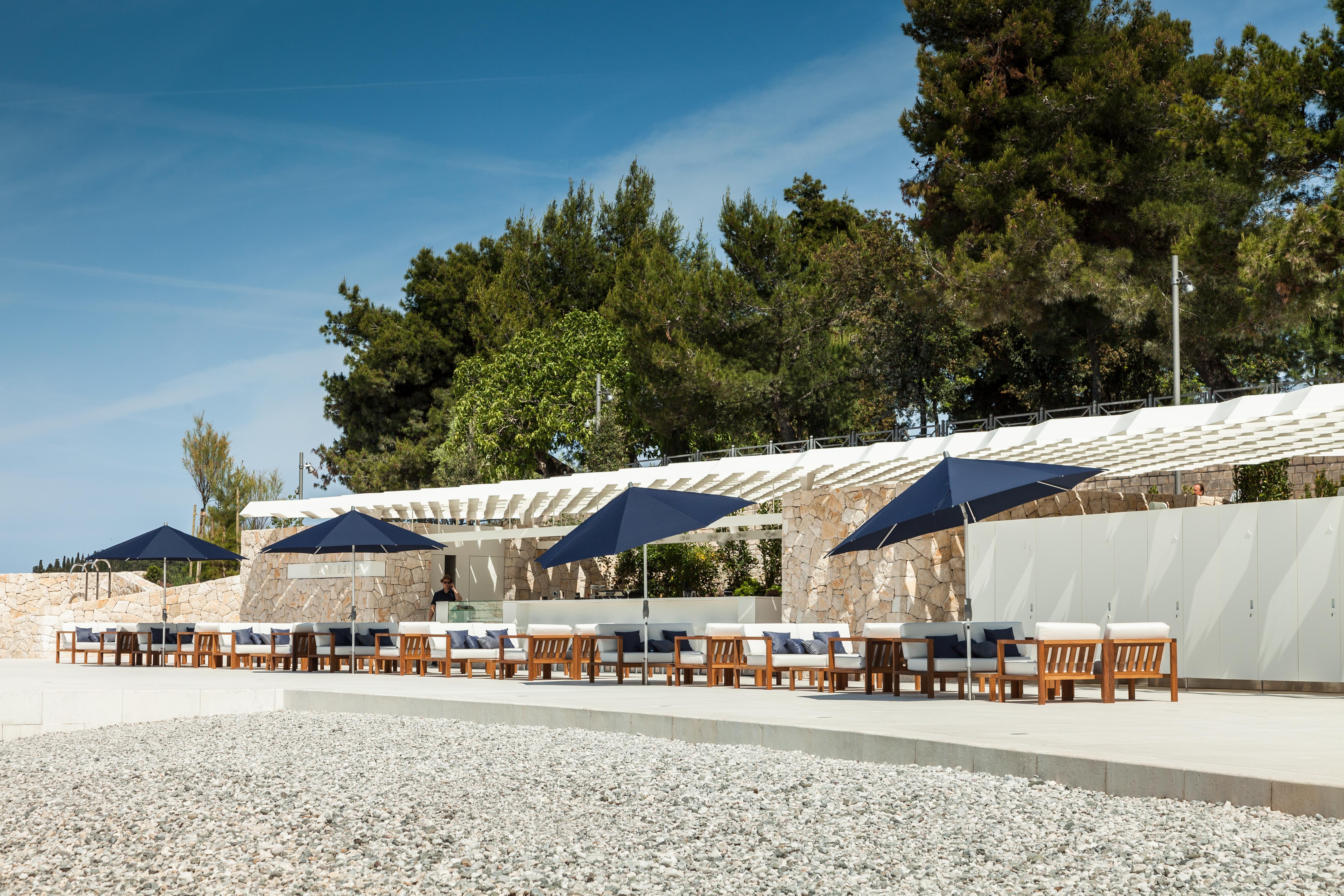 Lone Hotel By Maistra Collection Rovinj Exterior photo The beach at the hotel