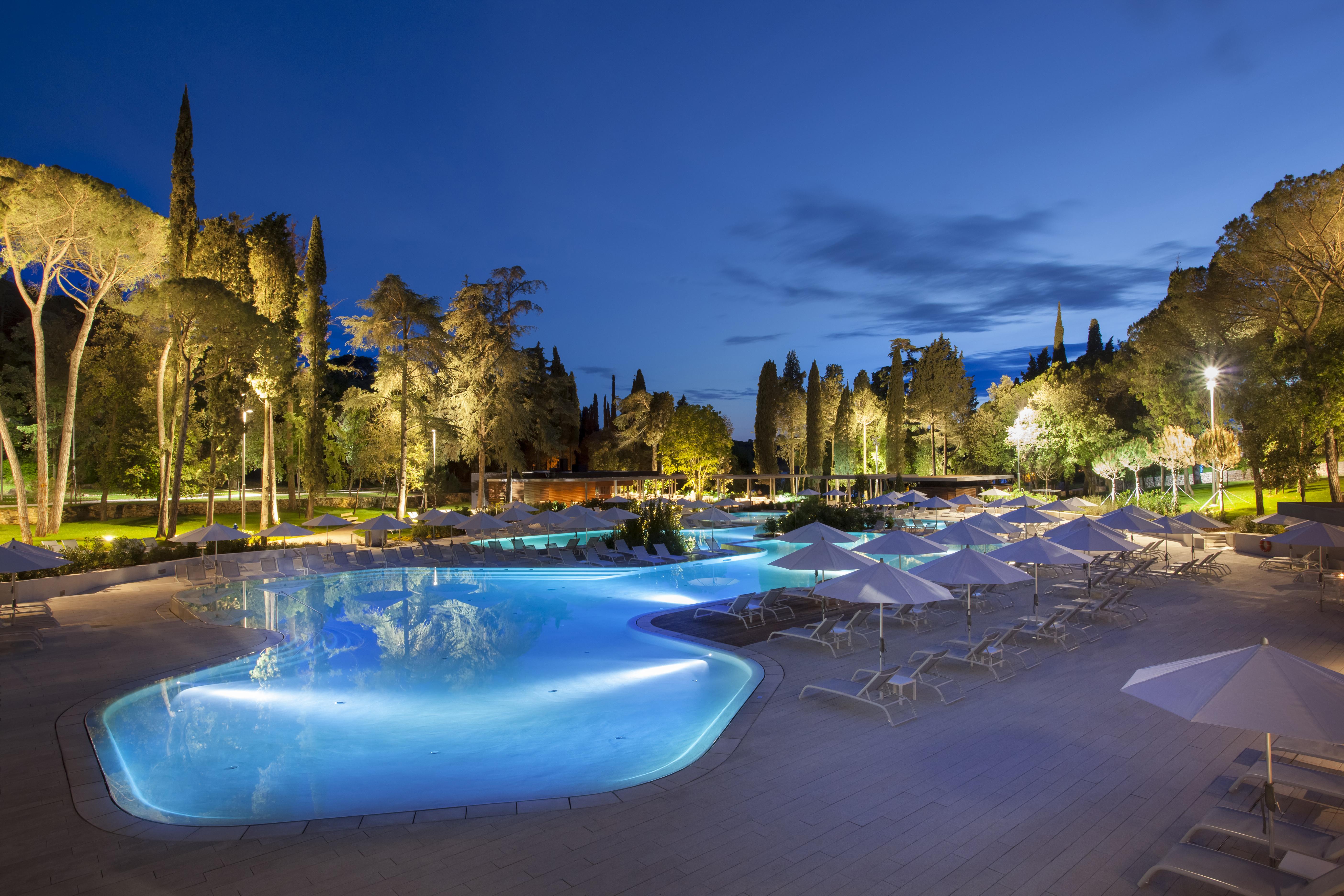 Lone Hotel By Maistra Collection Rovinj Exterior photo The resort's main pool